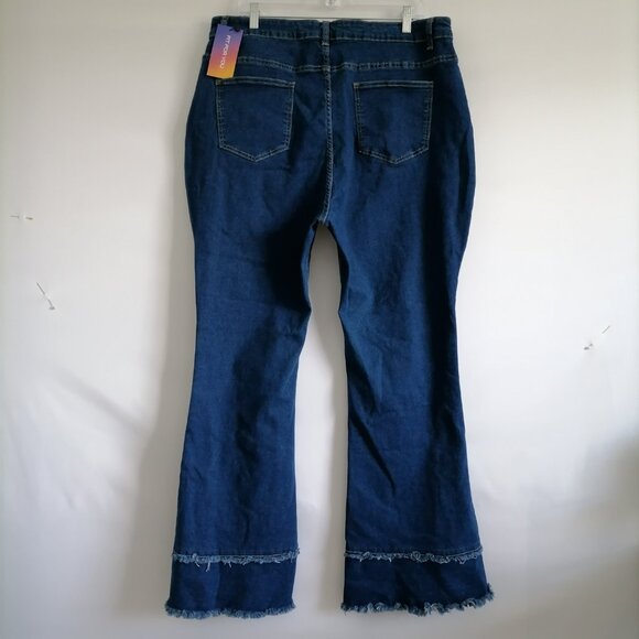 NWT Shein Womens Denim Blue High Rise Raw Hem Modern Look Flare Jeans Size 4XL - Picture 5 of 8